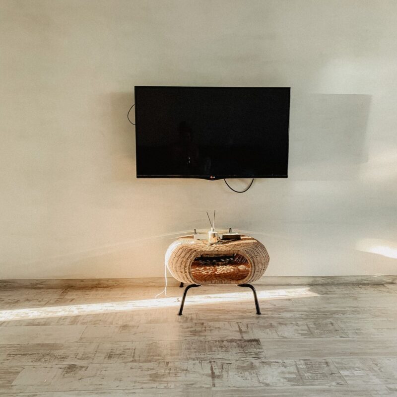 43" Full HD Smart TV