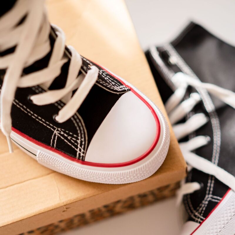Everyday Canvas Low